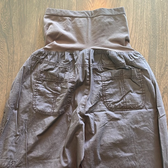 Motherhood Maternity pants with full panel, size large - Picture 4 of 7